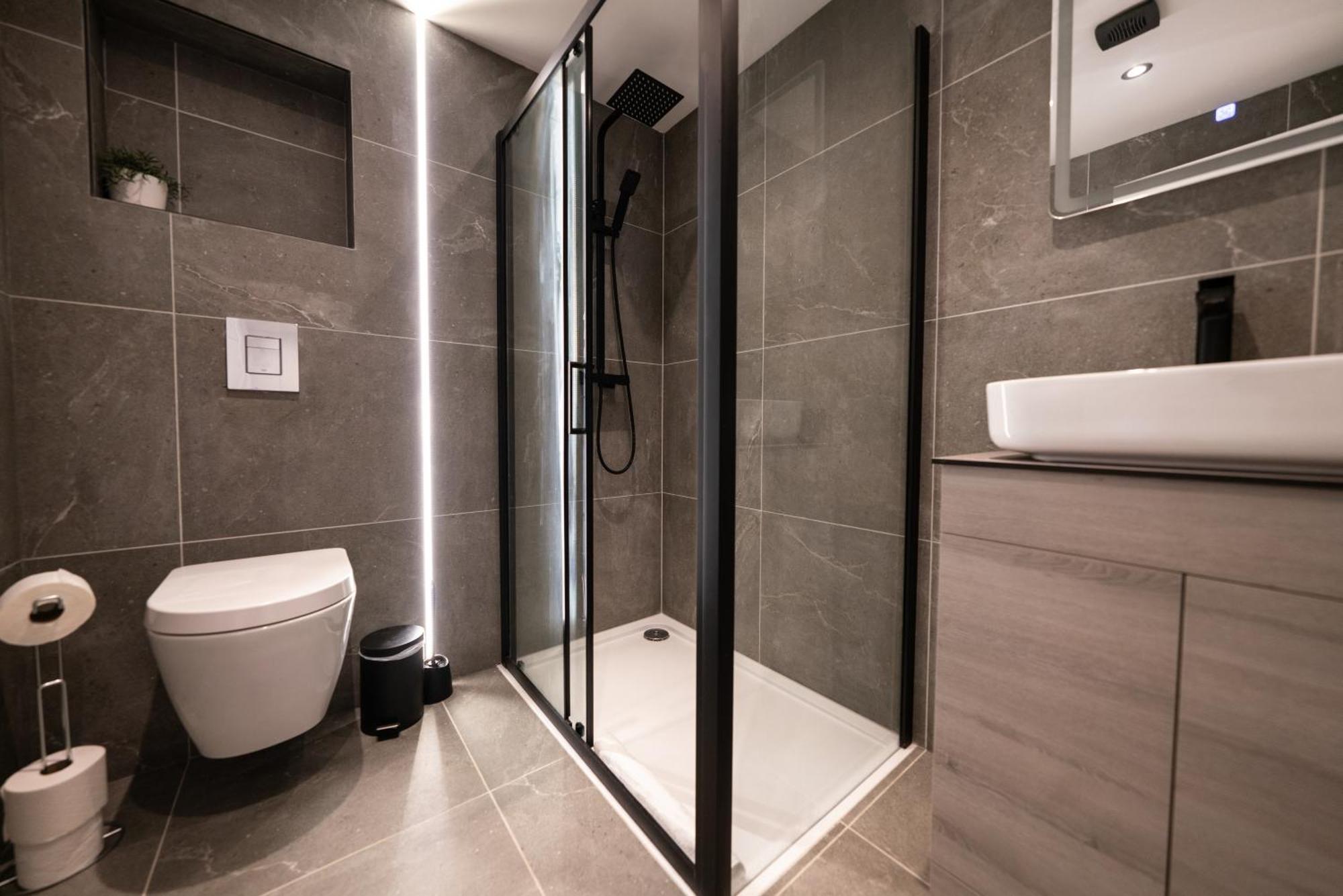 The Battersea Place - Charming 4Bdr Flat London Ngoại thất bức ảnh